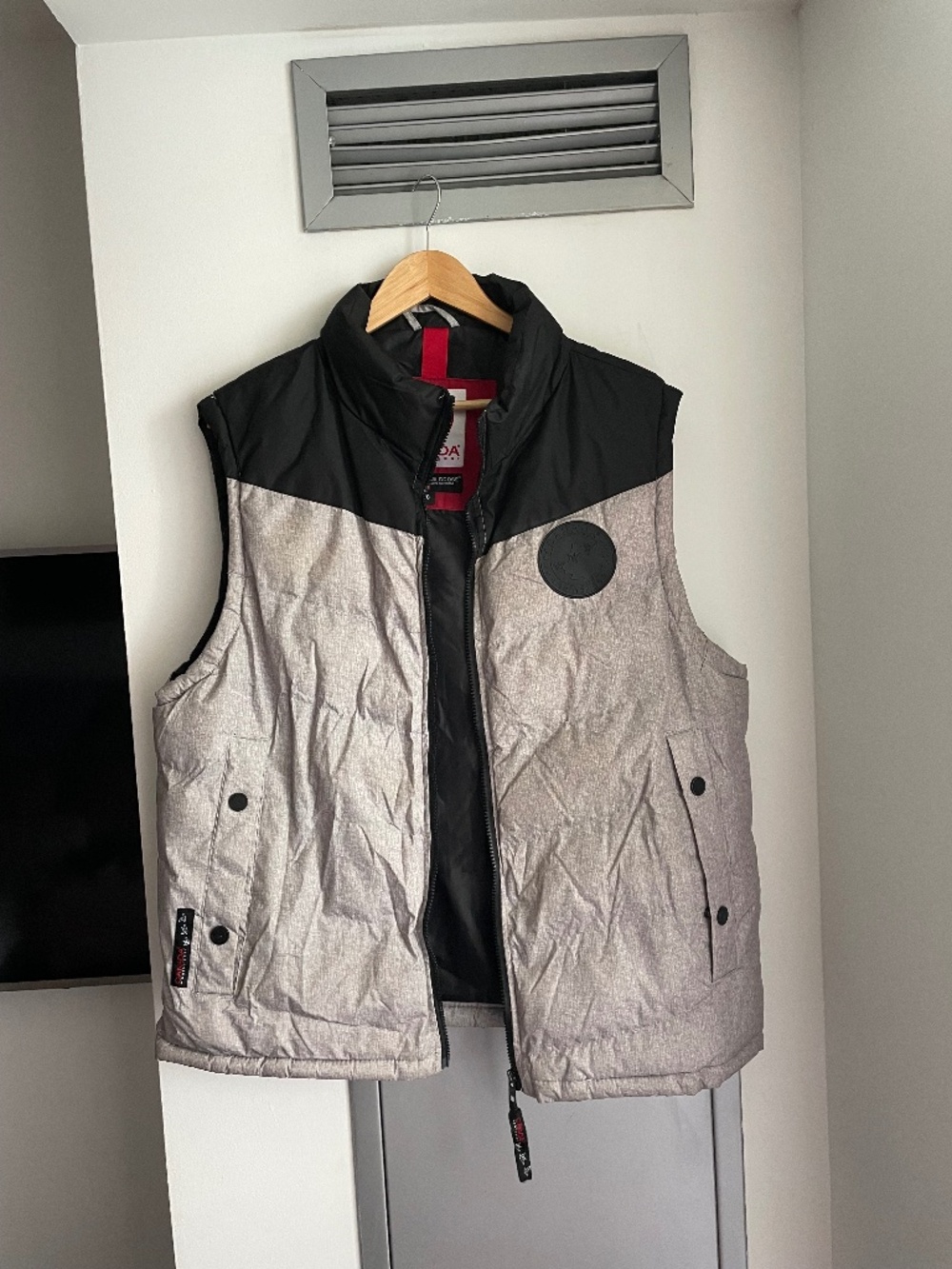 Canada Goos men’s vest. Size L